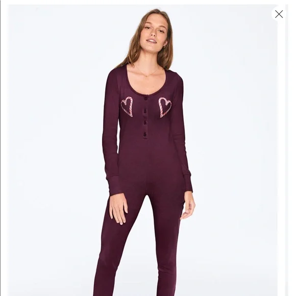 🆕PINK VS one piece sleeper - Picture 2 of 3